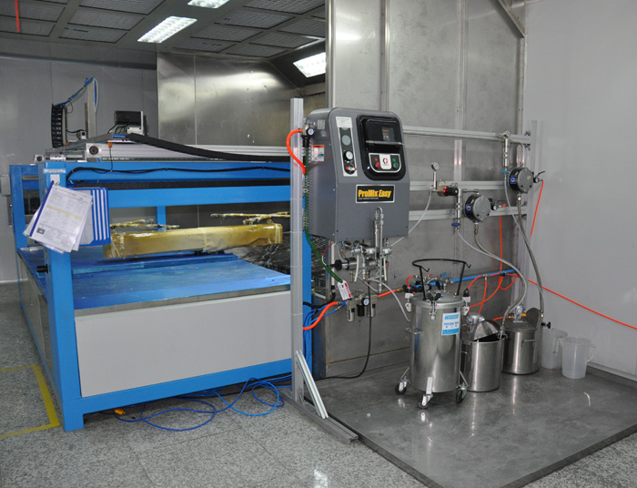 五軸機(jī)自動(dòng)噴及混合配比系統(tǒng)